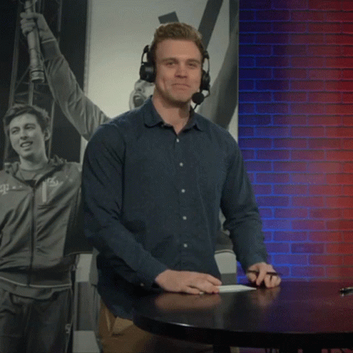 Thumbs Up Dave Olson GIF - Thumbs Up Dave Olson Smite Challenger Circuit Qualifiers GIFs