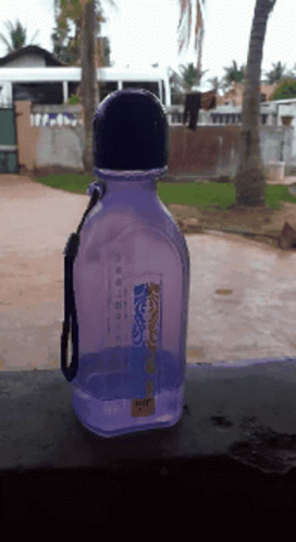 Water Bottle GIF - Water Bottle Almost Empty GIFs