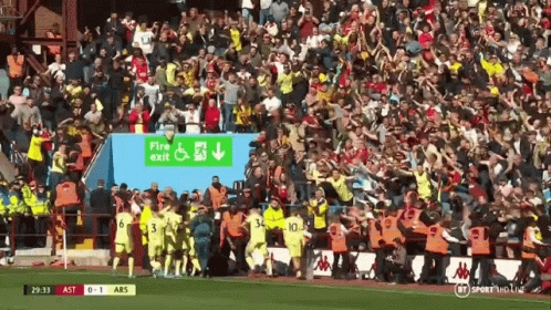 Aston Villa Vs Arsenal Bukayo Saka GIF - Aston Villa Vs Arsenal Villa Vs Arsenal Bukayo Saka GIFs