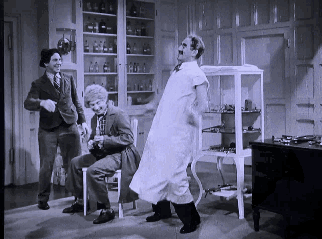 Marx Brothers Groucho GIF - Marx Brothers Groucho Harpo GIFs