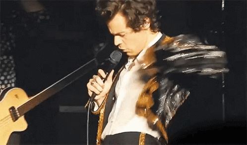 Harry Styles Hot GIF - Harry Styles Hot Live GIFs