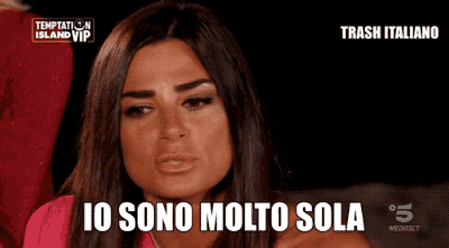 a woman says io sono molto sola in front of temptation island vip
