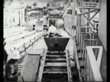 Panic! Roscoe Arbuckle In "Coney Island" (1917) GIF - Roscoe Panic Coney GIFs