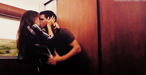 ♥ GIF - Taylor Lautner Kiss Abduction GIFs