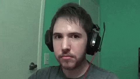 Noble Lost Pause GIF - Noble Lost Pause Smile GIFs