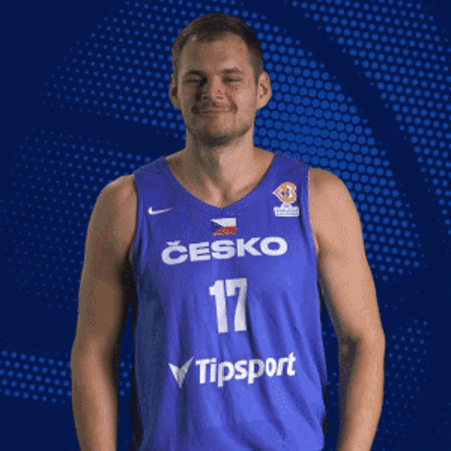 a man wearing a jersey that says ' czecho 17 tipsport ' on it