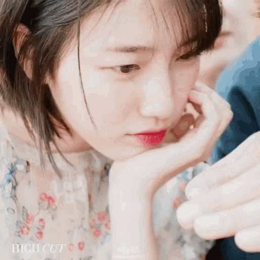 Suzy Yoona GIF - Suzy Yoona Hani GIFs