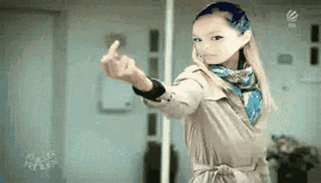 Ling Montalvo Middle Finger GIF - Ling Montalvo Middle Finger Mad GIFs