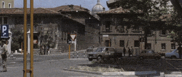 La Polizia Sta A Guardare Roberto Infascelli GIF - La Polizia Sta A Guardare Roberto Infascelli Alfa Romeo GIFs