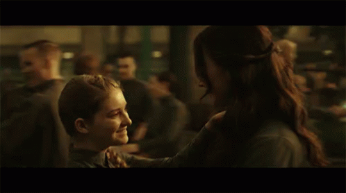 Katniss Prim GIF - Katniss Prim Jennifer Lawrence GIFs