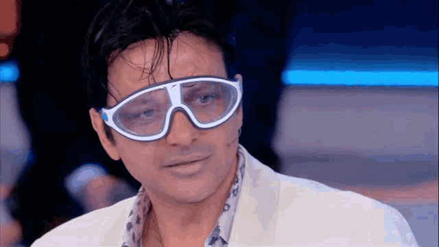 Luca Di Carlo Isola Dei Famosi GIF