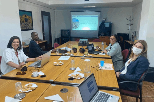 Delegações Da Guiné-bissau Visitam Mtsss Meme