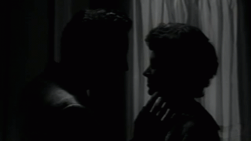 Kiss The Thing That Couldnt Die GIF - Kiss The Thing That Couldnt Die Love GIFs