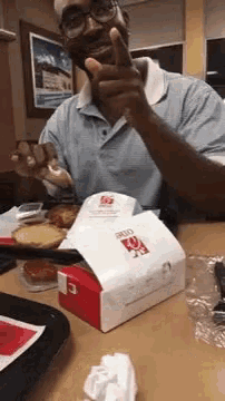 Kingvids GIF