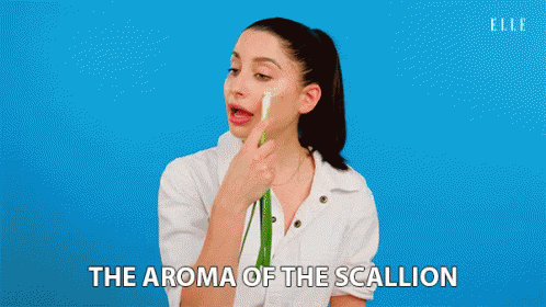 The Aroma Of The Scallion Just Kinda Wakes Me Up, I Love It In The Morning GIF - Foodie Beauty Scallion I Love It GIFs
