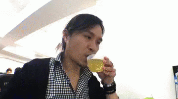 お茶　飲む　抹茶　関暁夫 Akio Seki Mr.都市伝説 GIF - Tea Green Tea Akio Seki GIFs