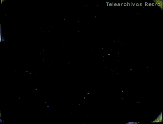 a yellow square with stairs in it and the words telearchivos retro