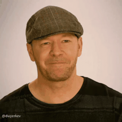 Donnie Wahlberg Donnie Loves Jenny GIF - Donnie Wahlberg Donnie Loves Jenny Laughing GIFs