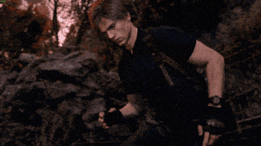 Resident Evil 4 Leon GIF