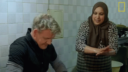 Showing You How To Do It Gordon Ramsay GIF - Showing You How To Do It Gordon Ramsay Uncharted GIFs