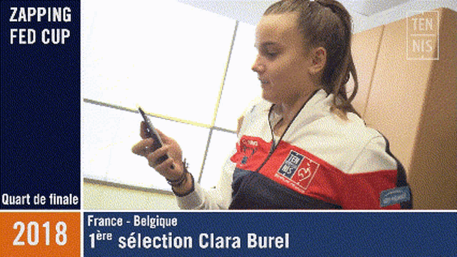Burel Clara Burel GIF - Burel Clara Burel Sing GIFs
