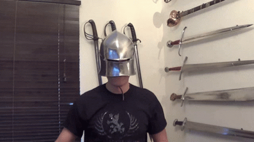 Medieval Helmet GIF - Medieval Helmet Rolling Pin GIFs
