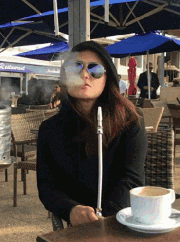 Talenmalie Smoking Hot GIF - Talenmalie Smoking Hot Shisha GIFs