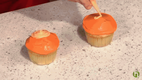 Jungle Animal Cupcakes- How To Make Jungle Animal Cupcakes GIF - Dessert Cupcakes Sweets GIFs