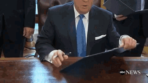 I Will Never Try Trump GIF - I Will Never Try Trump Bill GIFs