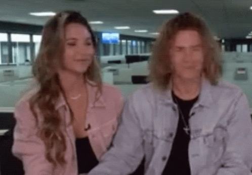 Extra Interview GIF - Extra Interview Happy GIFs