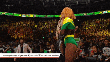 Becky Lynch Manhandle Slam GIF - Becky Lynch Manhandle Slam Trish Stratus GIFs
