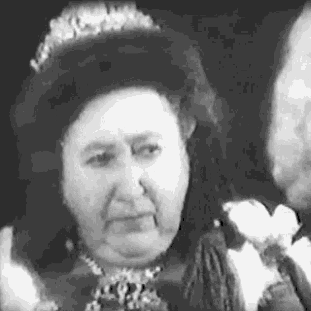 Surprised Queen Anne Stuart GIF - Surprised Queen Anne Stuart The Man Who Laughs GIFs