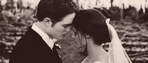 Twilight Kiss GIF - Twilight Kiss Wedding GIFs
