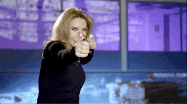 Súper Divertida Norma Duval GIF