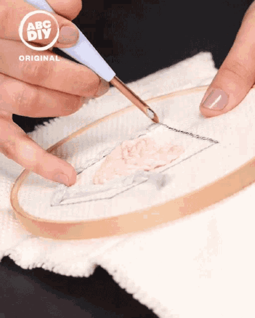Sewing Pen Sewinf GIF - Sewing Pen Sewinf Needlework GIFs
