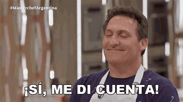 a man with his eyes closed is smiling and saying " si me di cuenta "