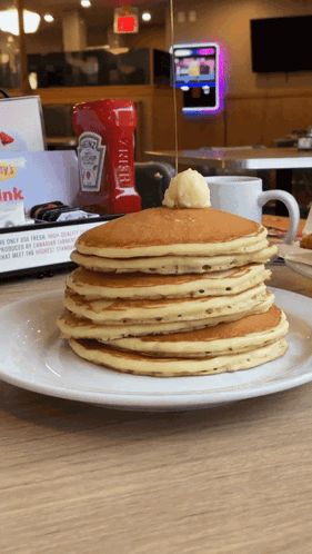 Dennys Pancakes GIF - Dennys Pancakes Syrup GIFs