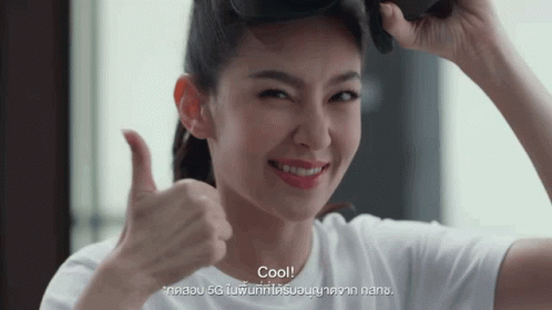 Bella Campen Ranee Campen GIF - Bella Campen Ranee Campen Thumbs Up GIFs
