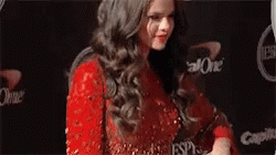 Selena Gomez Kiss GIF - Selena Gomez Kiss Red Carpet GIFs