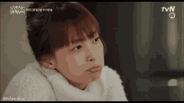 a screenshot of a tvn show with a woman making a funny face