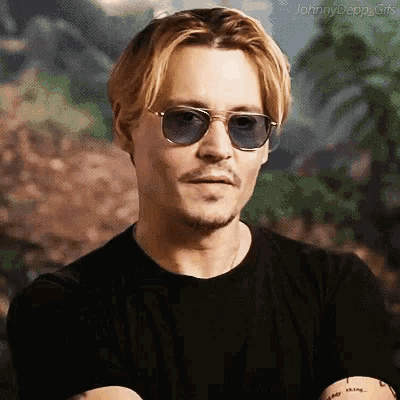 Johnny Depp Interview GIF - Johnny Depp Interview Smile GIFs