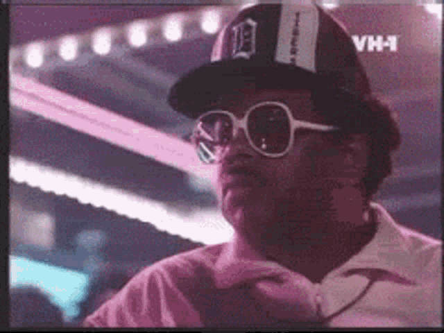Checking Out Nods GIF - Checking Out Nods Bite Lips GIFs