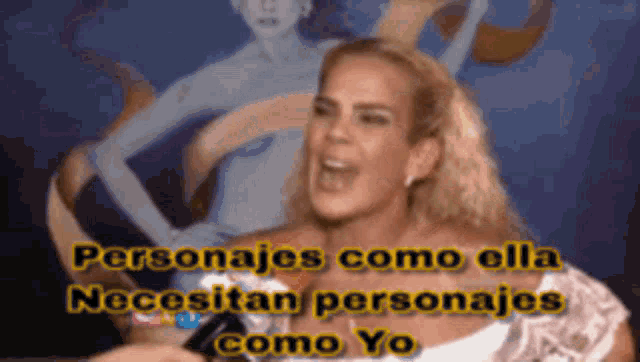 a woman speaking into a microphone with the words personajes como ella