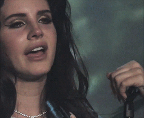 Llorando Lana Del Rey GIF - Llorando Lana Del Rey Sad GIFs