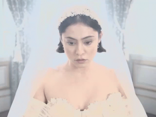 Rosa Salazar Wedding Season GIF - Rosa Salazar Wedding Season Wedding Season Series GIFs