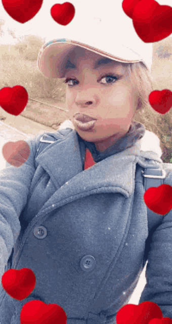 Selfie Pout GIF - Selfie Pout Heart GIFs