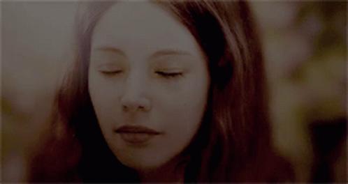Renesmee Cullen Twilight GIF - Renesmee Cullen Twilight Breaking Dawn Part2 GIFs