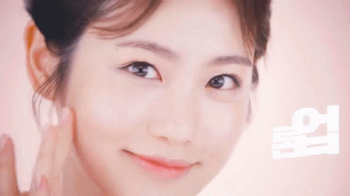 Shin Ye Eun Innisfree GIF - Shin Ye Eun Innisfree Skin Care GIFs