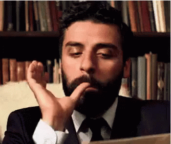 Délicieux GIF - Oscar I Isaac Delicieux Miam GIFs