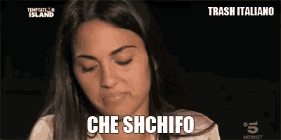 a woman with a sad look on her face and the words che schifo